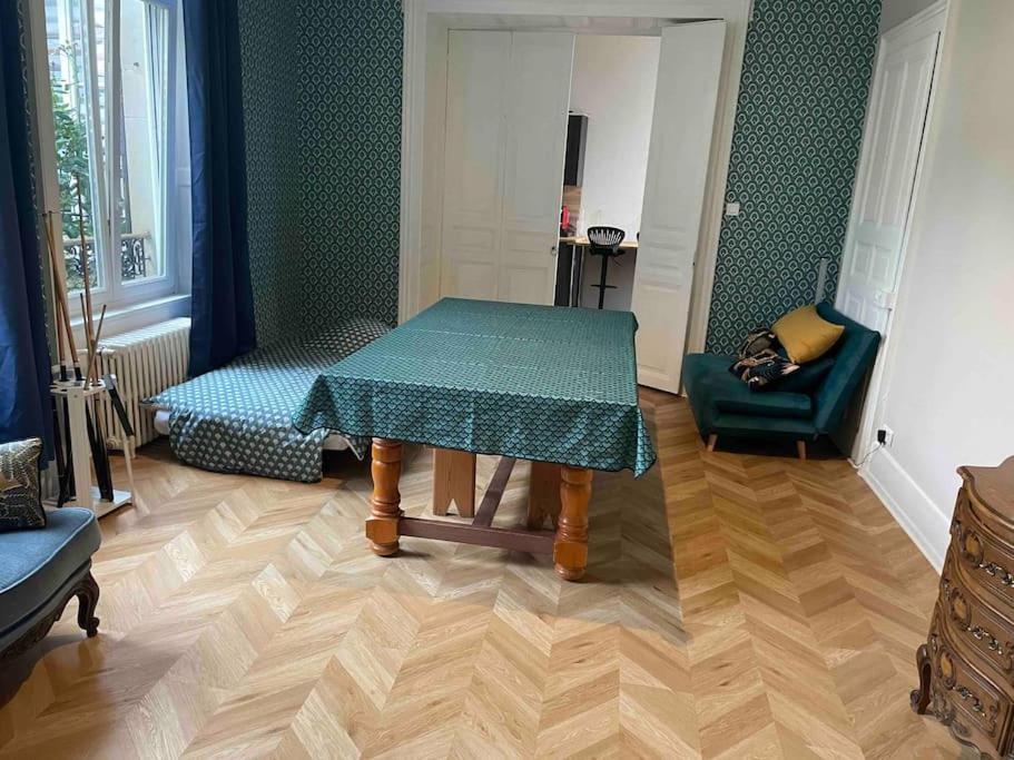 Appartement De Caractere Mirecourt Buitenkant foto